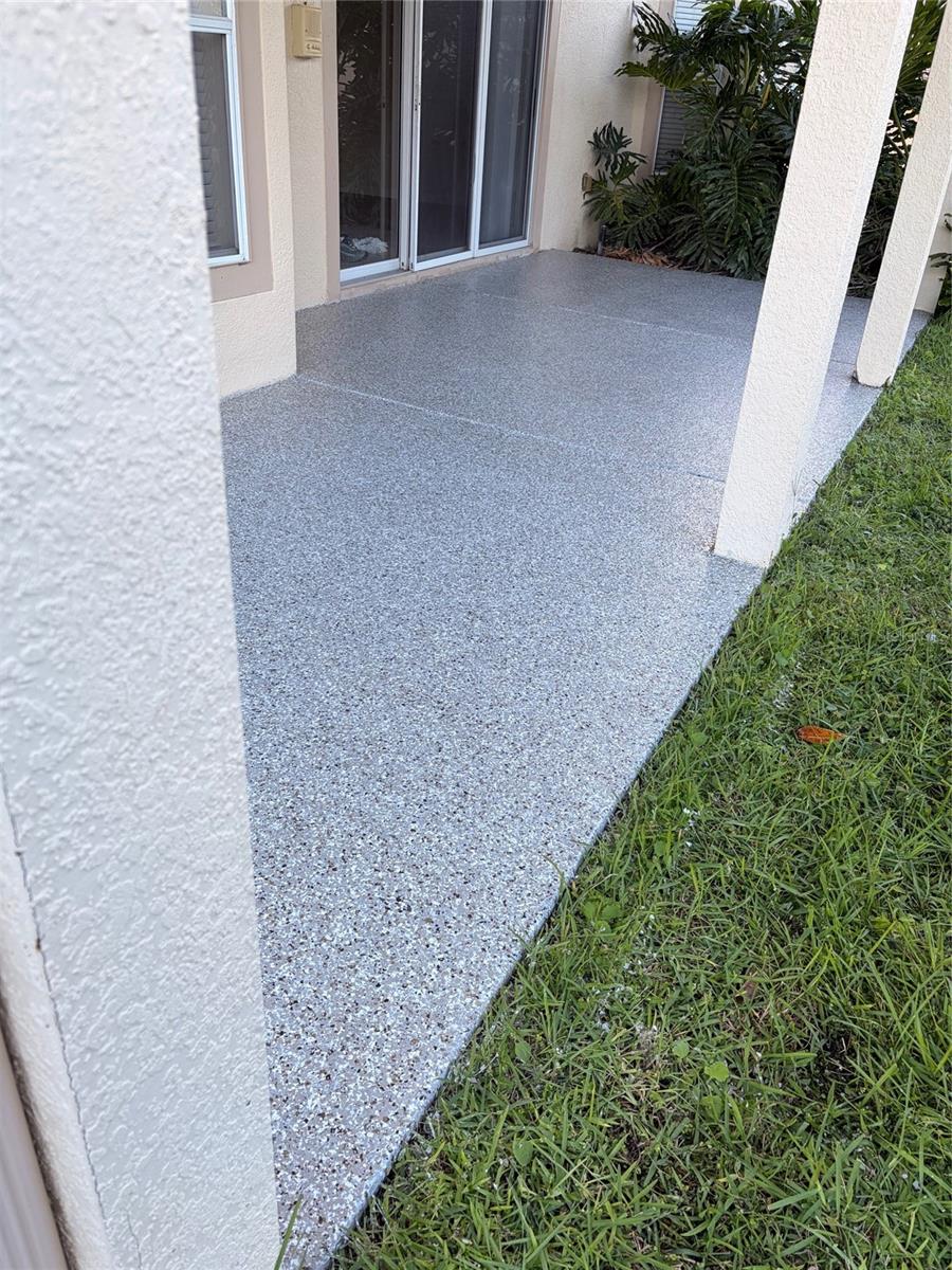 LIVE OAK RESERVE UNIT THREE - Residential Lease