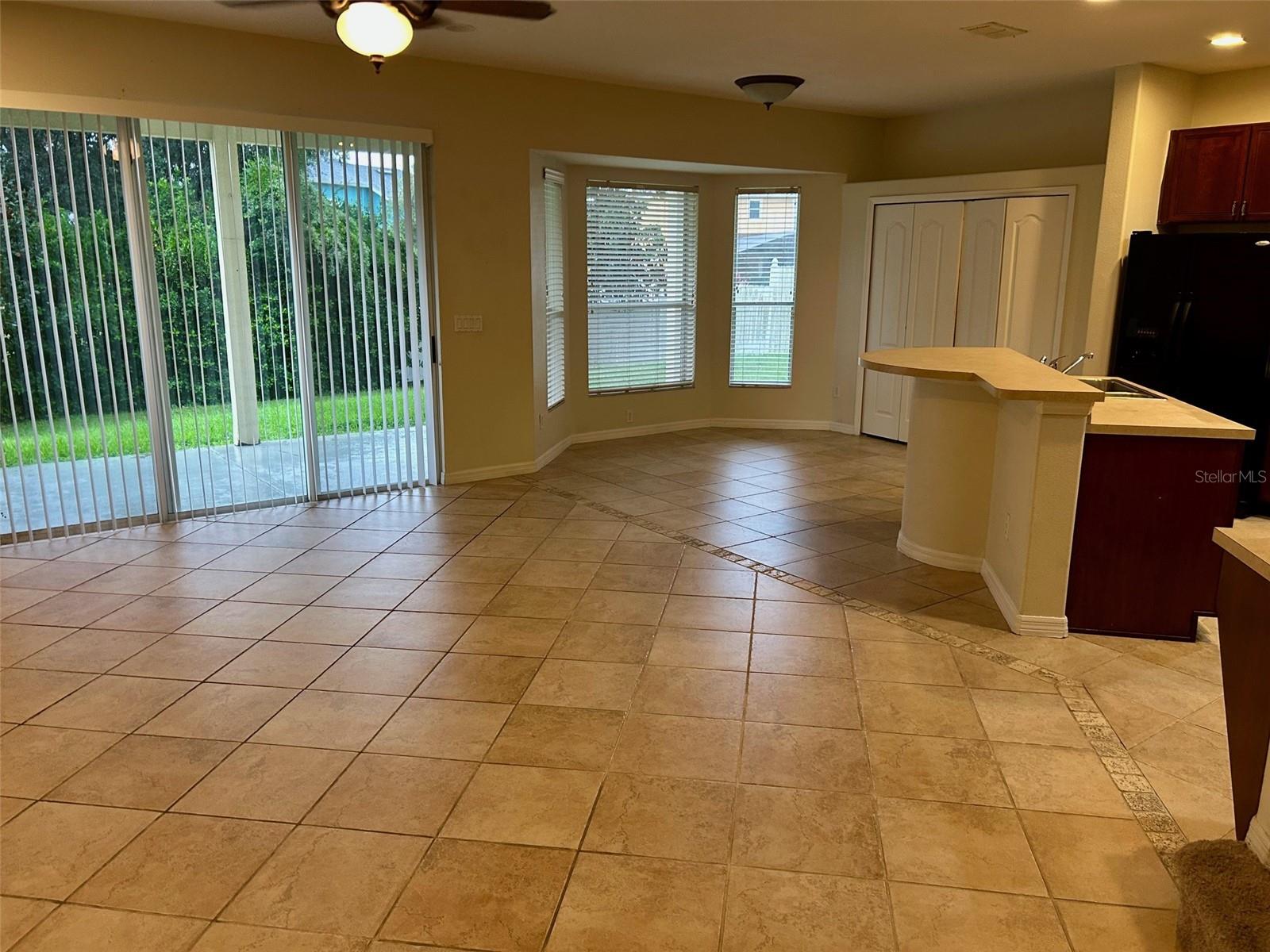 LIVE OAK RESERVE UNIT THREE - Residential Lease