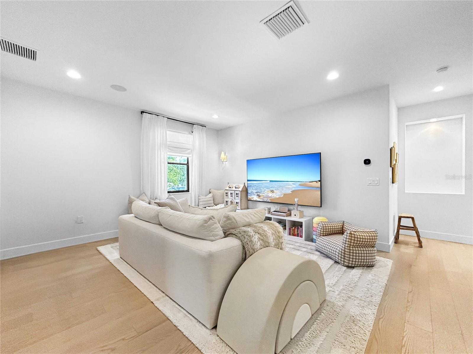 W E HAMNERS FOREST ACRES - Residential