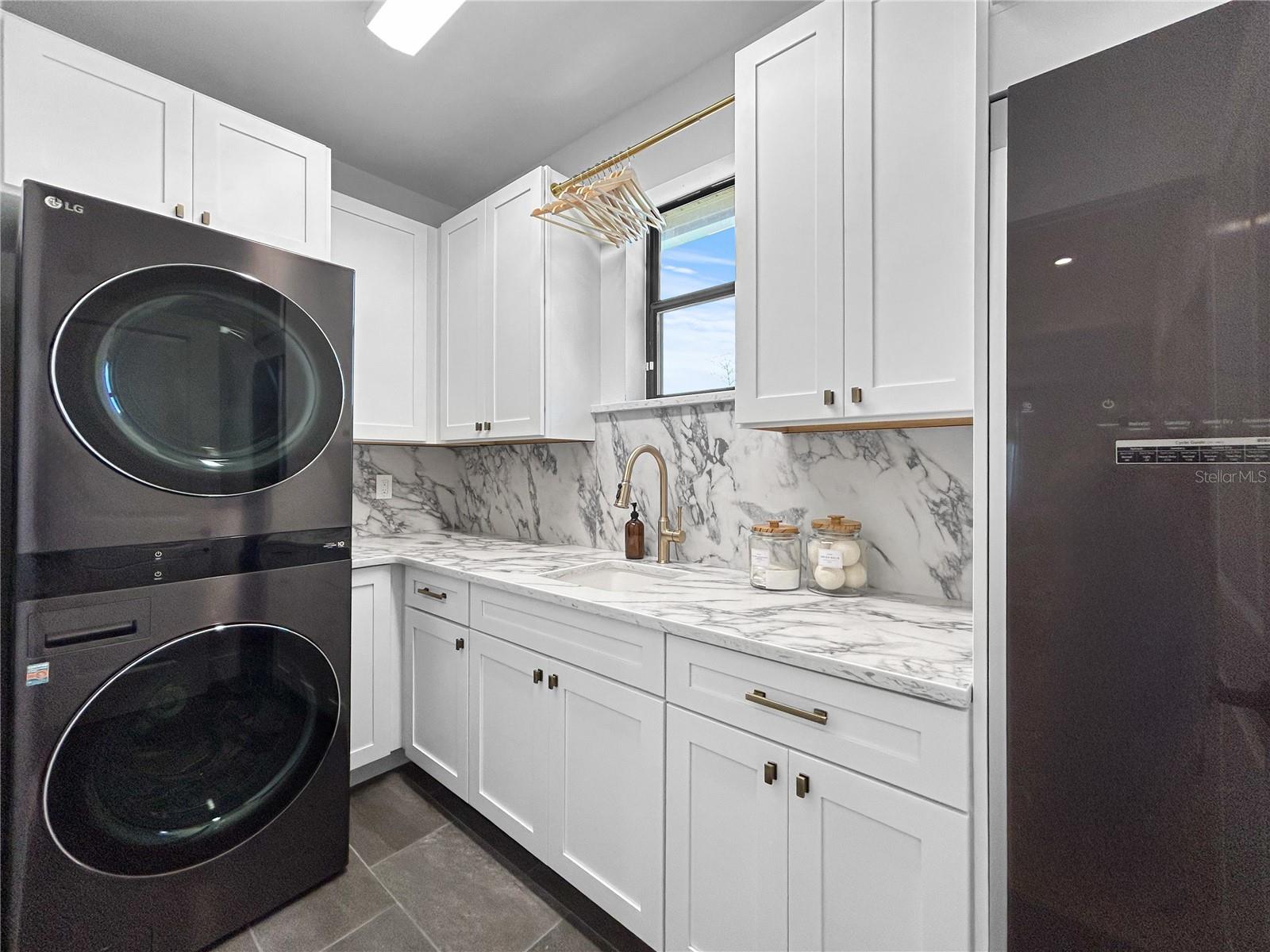 W E HAMNERS FOREST ACRES - Residential