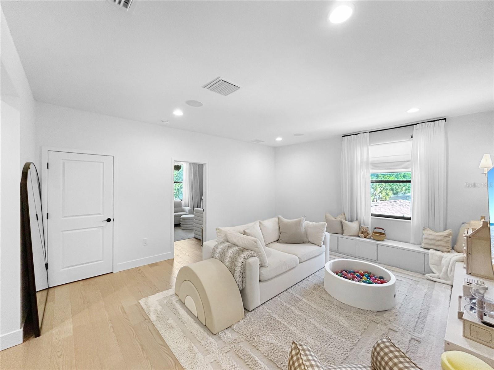 W E HAMNERS FOREST ACRES - Residential