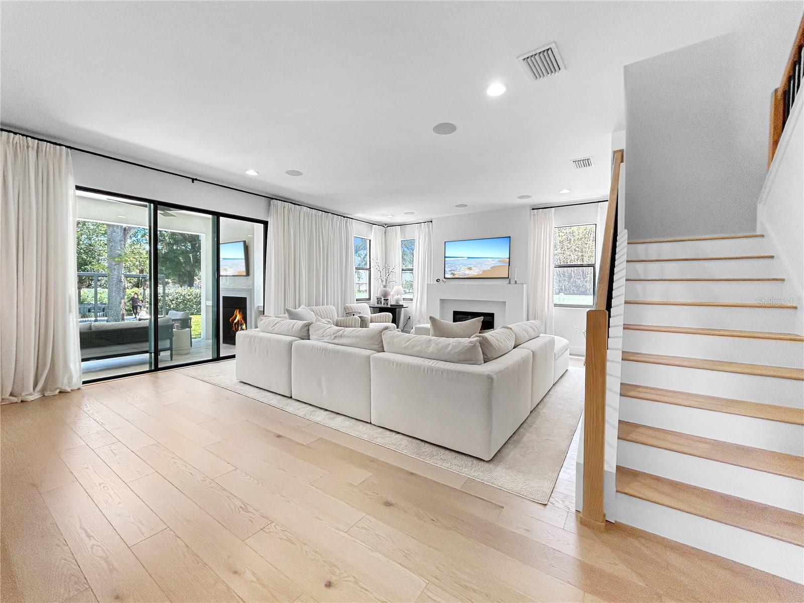 W E HAMNERS FOREST ACRES - Residential