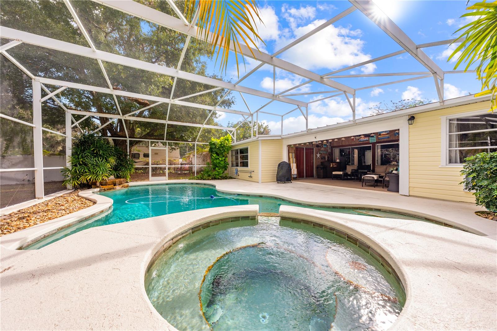 2571 AMES HAVEN ROAD