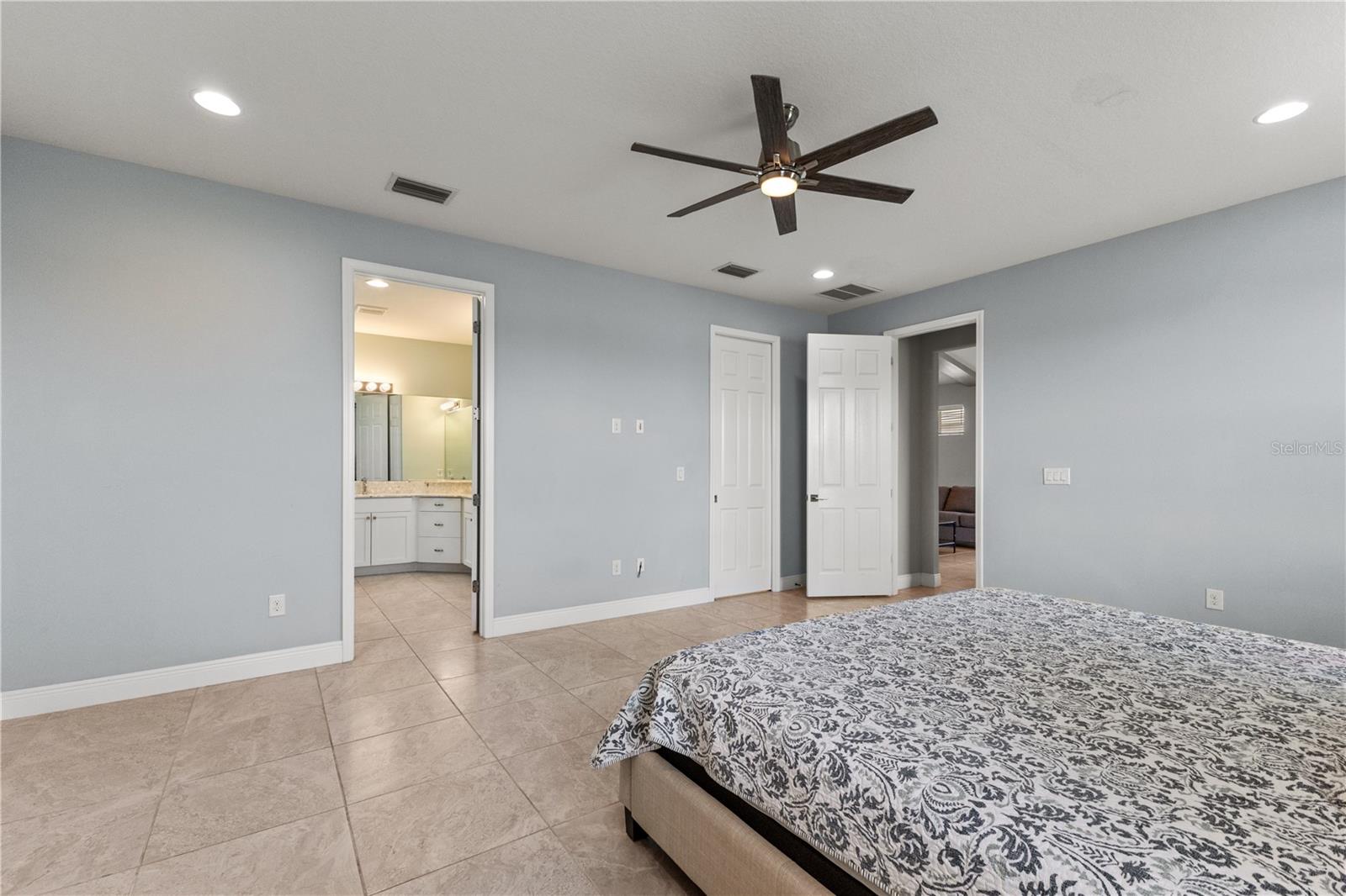 LEGENDS BAY - Residential Lease