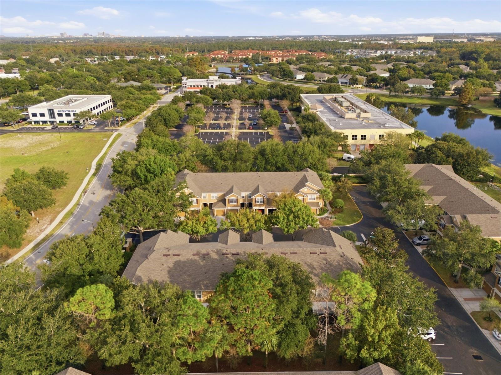 VISTAS/STONEBRIDGE COMMONS PH - Residential Lease