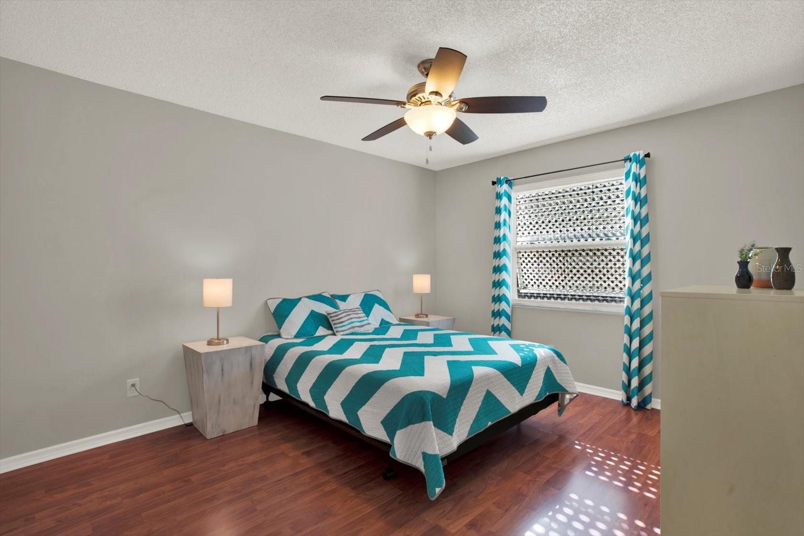 WHISPERING OAKS ESTATES - Residential