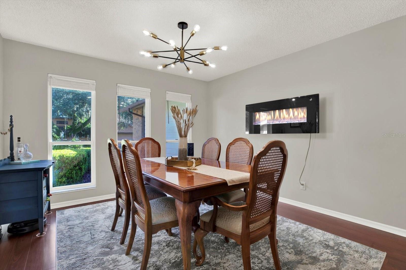 WHISPERING OAKS ESTATES - Residential