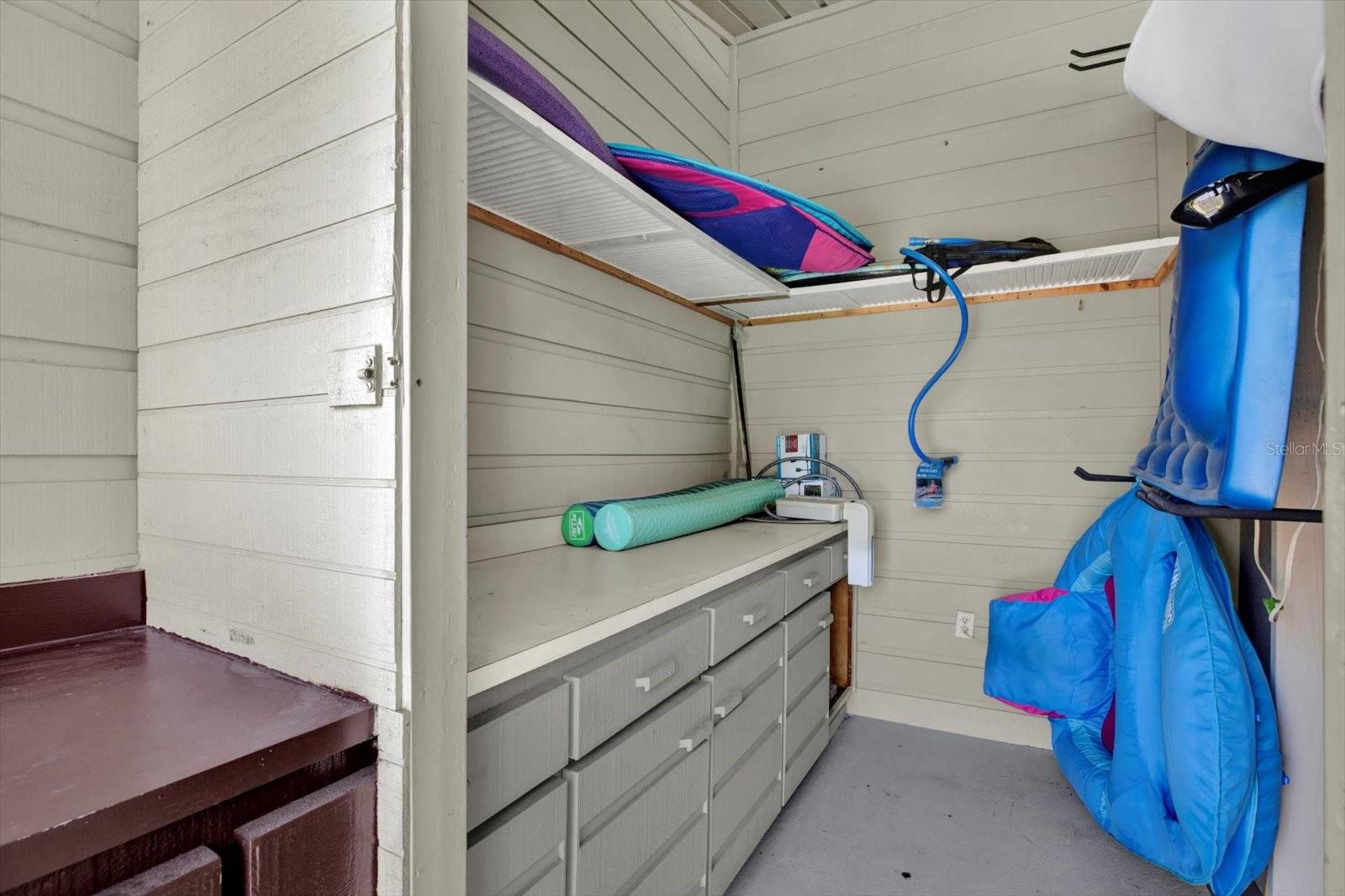 WHISPERING OAKS ESTATES - Residential