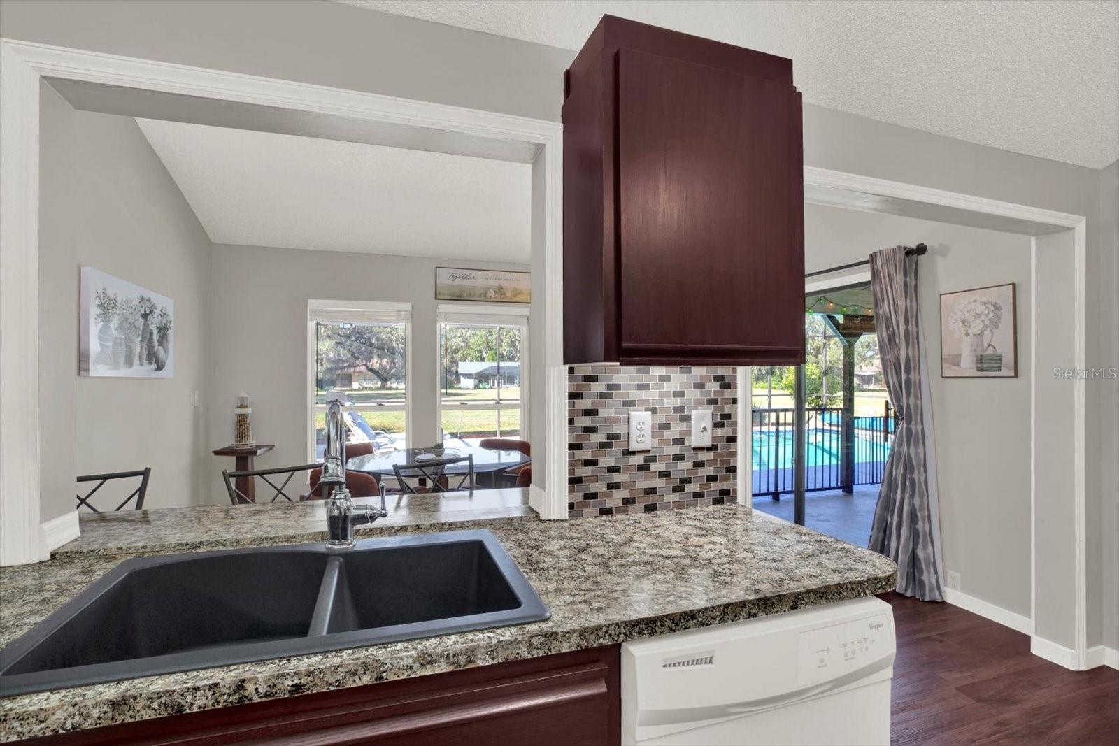 WHISPERING OAKS ESTATES - Residential