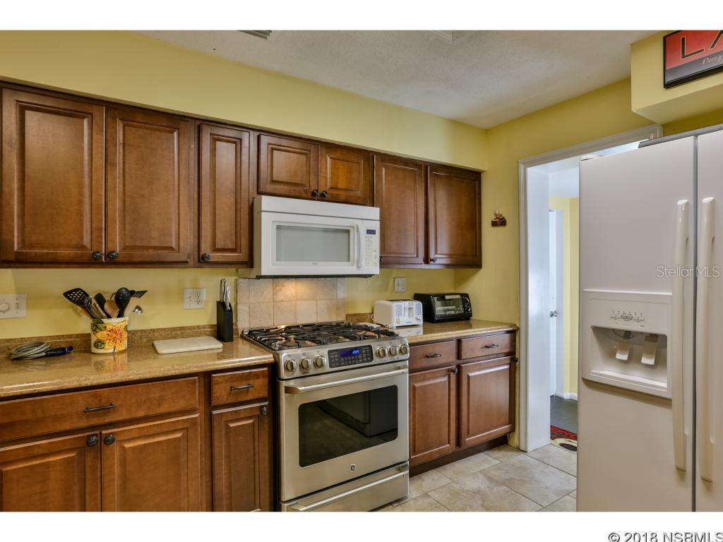 Algernon S Brown - Residential Lease