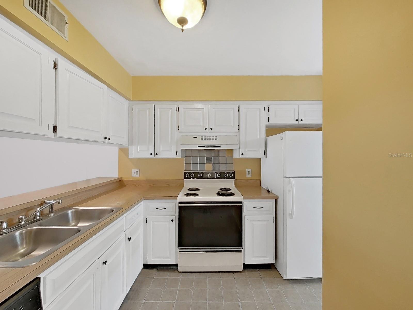 VILLAS OF NORTHDALE PH 3 - Residential