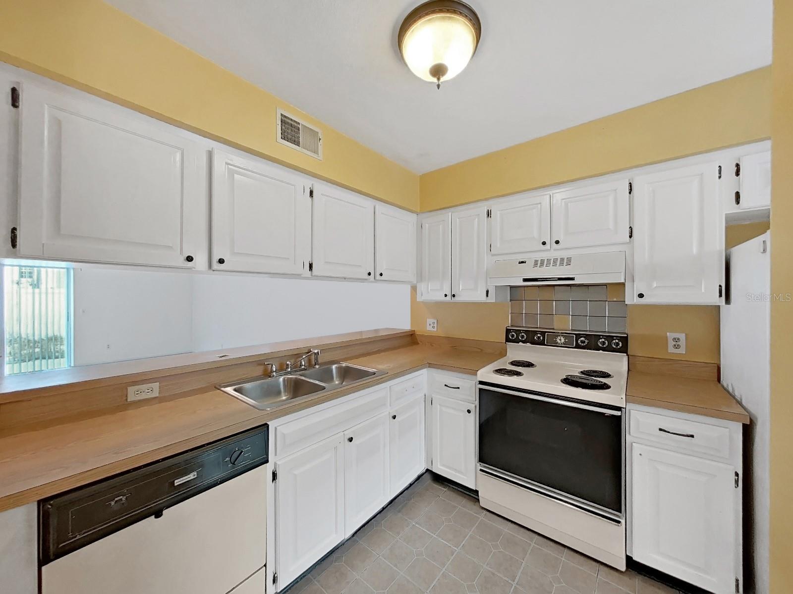 VILLAS OF NORTHDALE PH 3 - Residential