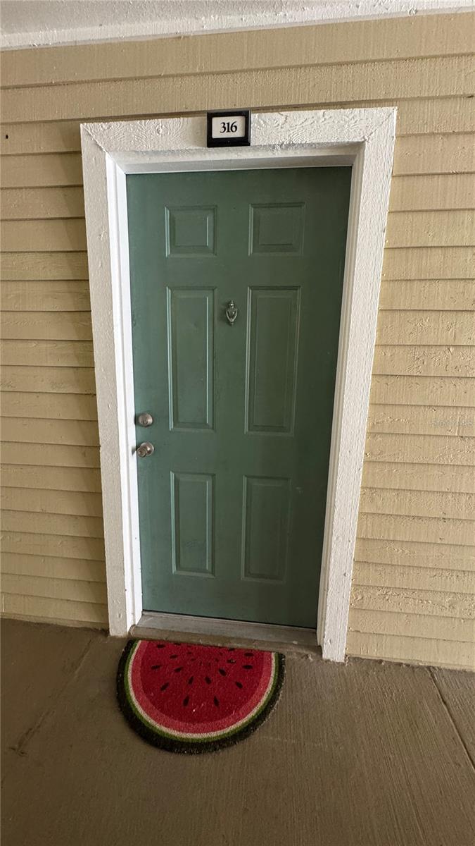 HYDE PARK PLACE II A CONDOMINI - Residential Lease