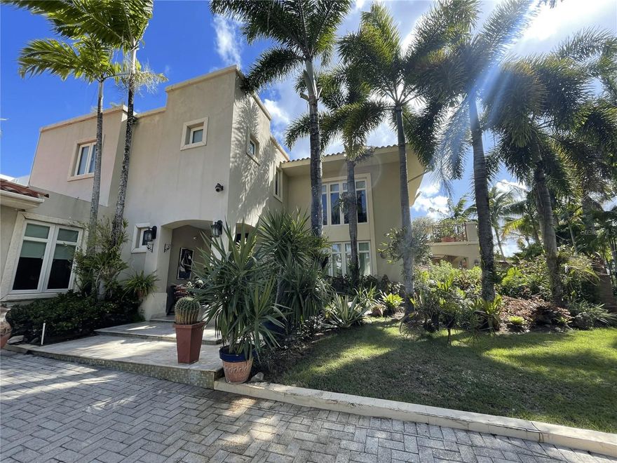 Introducing our latest listing available for sale in Dorado Beach East. This 3 BR, 4 BA home consists of approximately 5,200 total square feet, approximately 4,000 SF of interior living space divided between its first and second level as well as nearly 500 SF of other covered areas of the home such as the terrace and a detached double car garage. Each corner of the home is beautifully decorated full of charm and character, adorned with vintage pieces and finishes. Situated on a large 1,218 Sq. M. Lot complemented by a well maintained backyard, garden and a small pool, this home is uniquely located on a prime private corner of the neighborhood. Included in the sale of the home is 43 solar panels as well as 8 lead acid batteries with 20KW storage capacity.