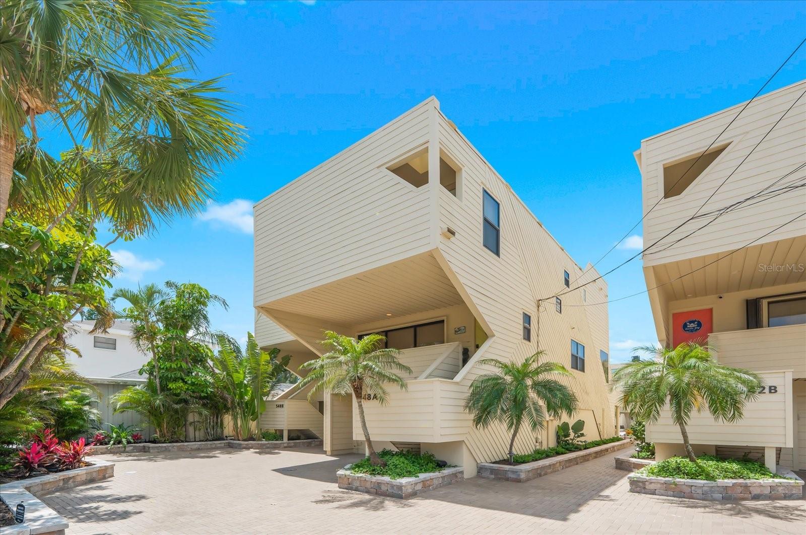 TIFFANY SANDS - Residential