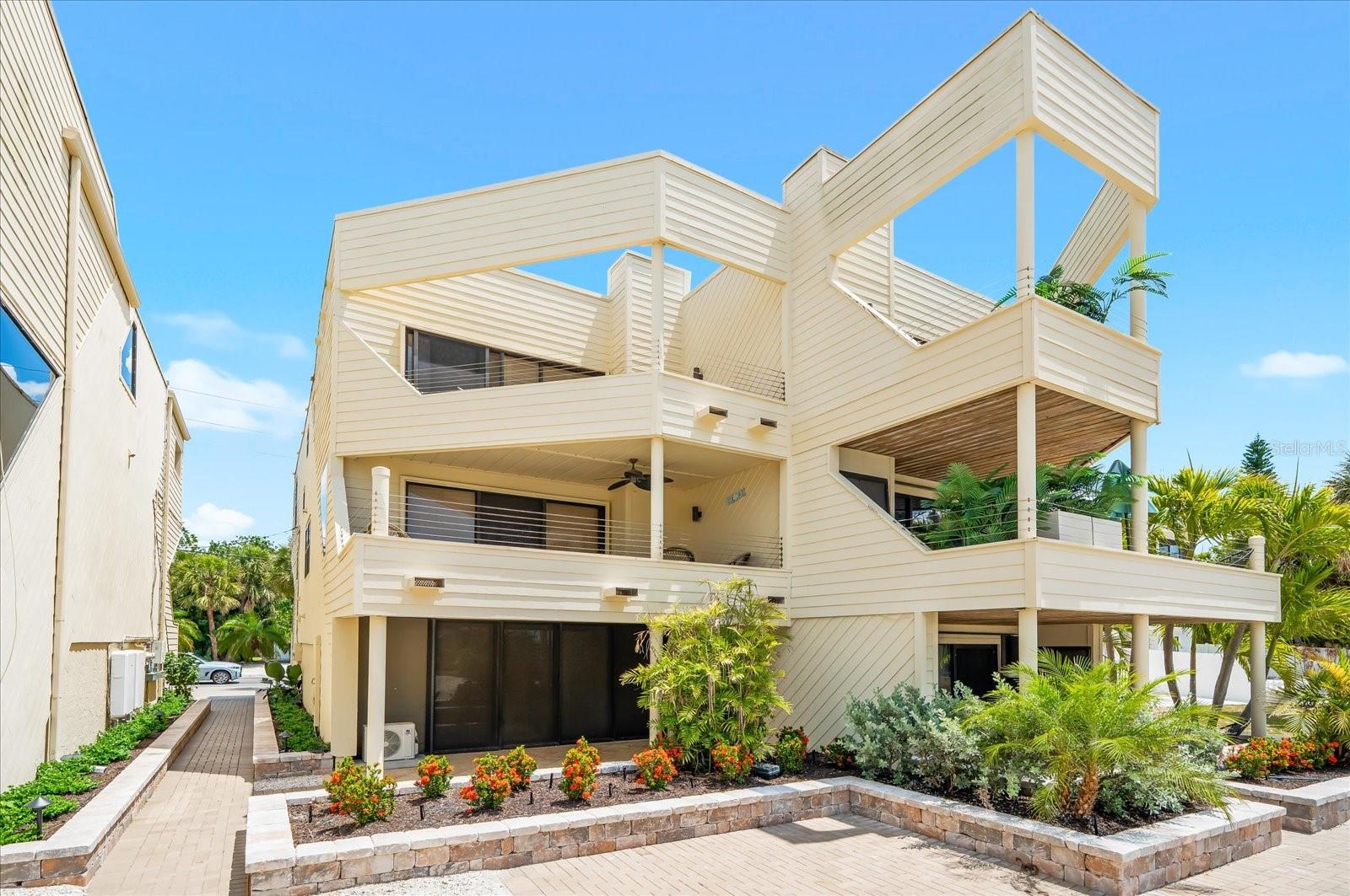 TIFFANY SANDS - Residential