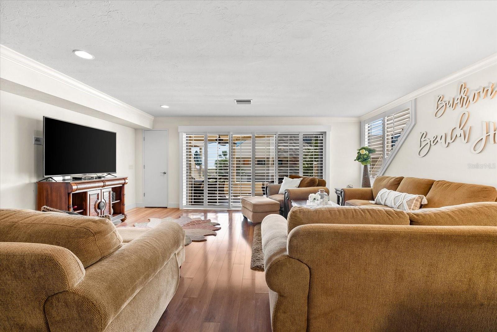 TIFFANY SANDS - Residential