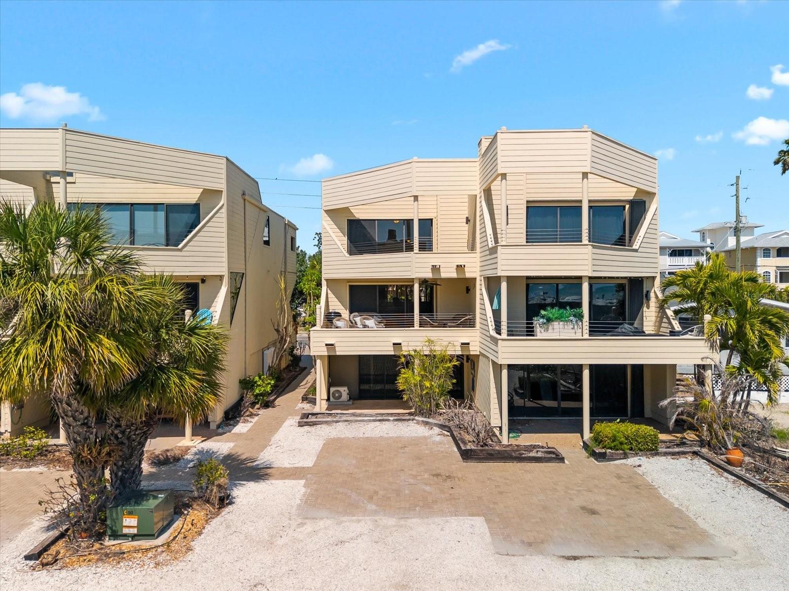 TIFFANY SANDS - Residential