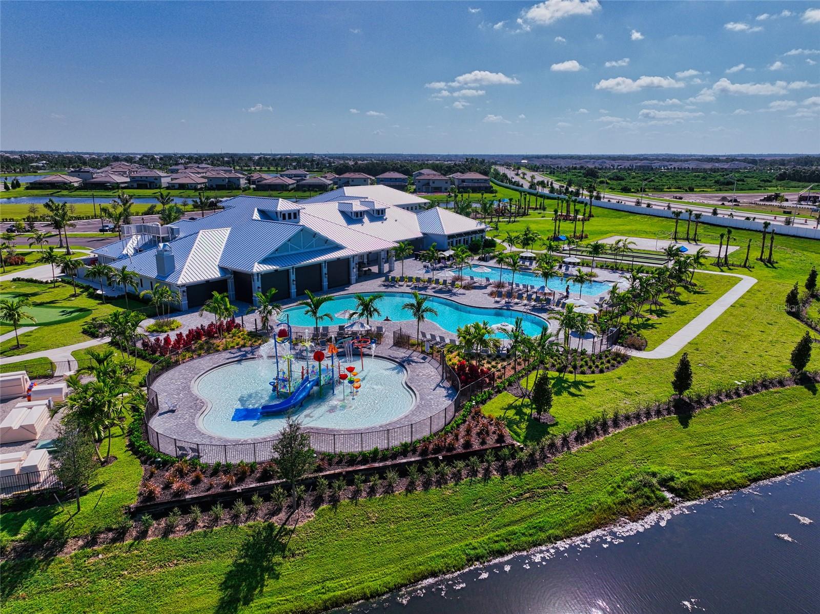 LORRAINE LAKES - Residential