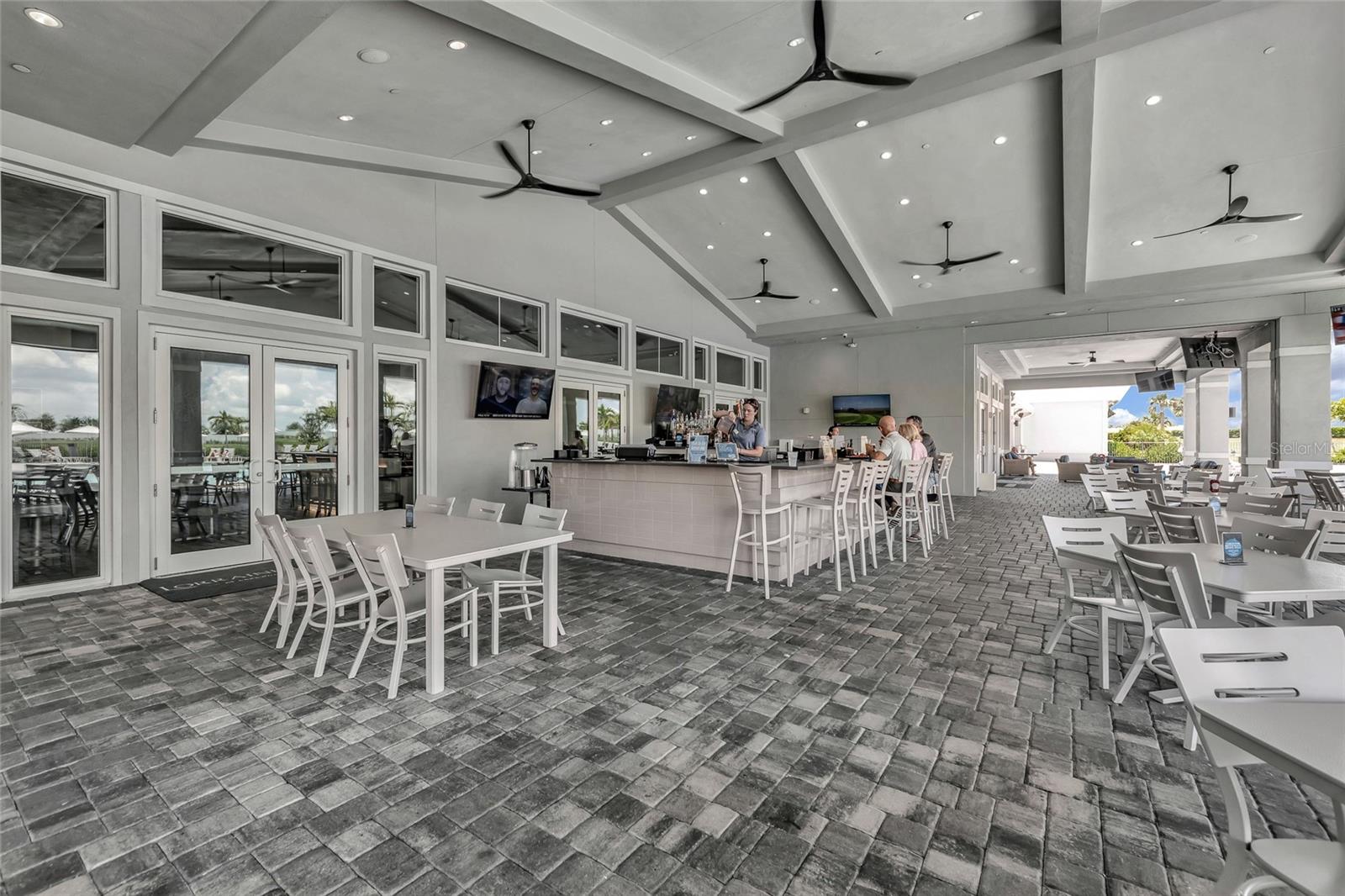 LORRAINE LAKES - Residential