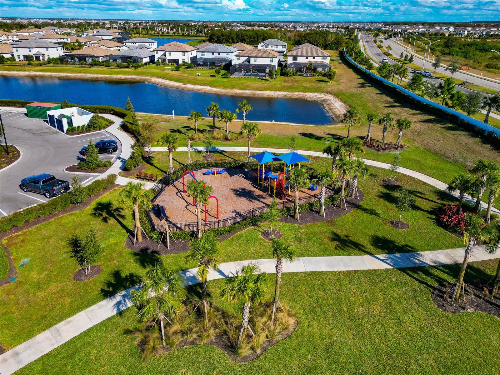 LORRAINE LAKES - Residential