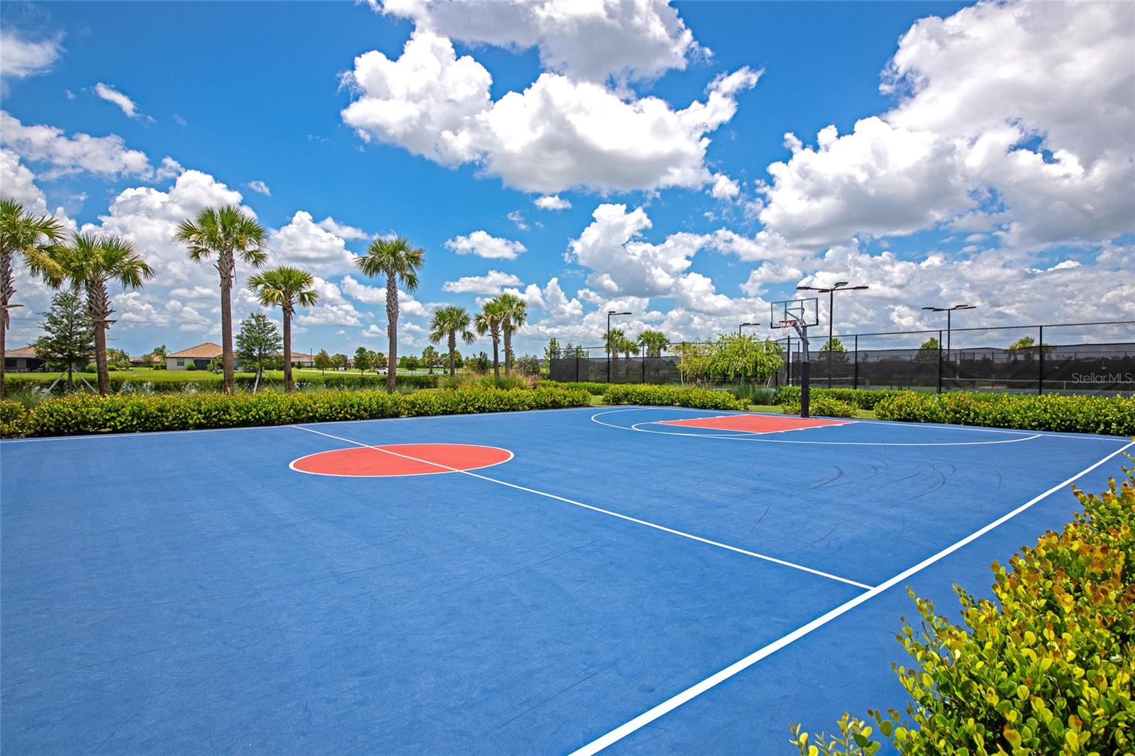 LORRAINE LAKES - Residential