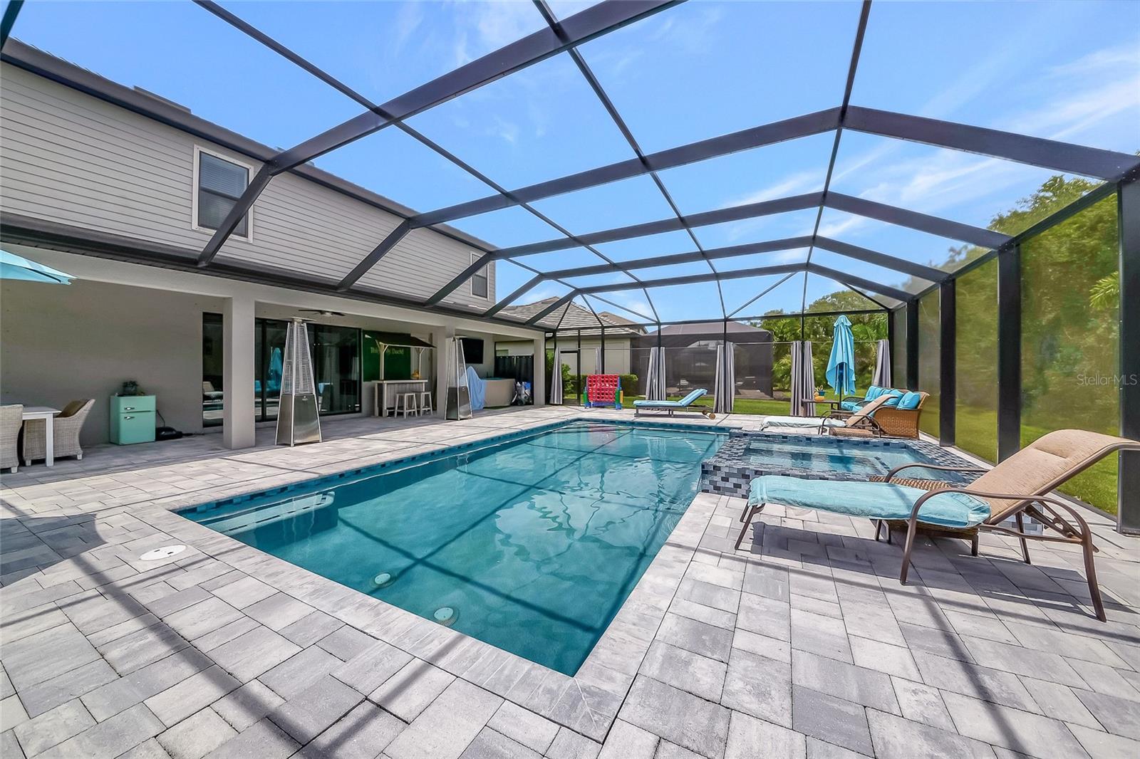 LORRAINE LAKES - Residential