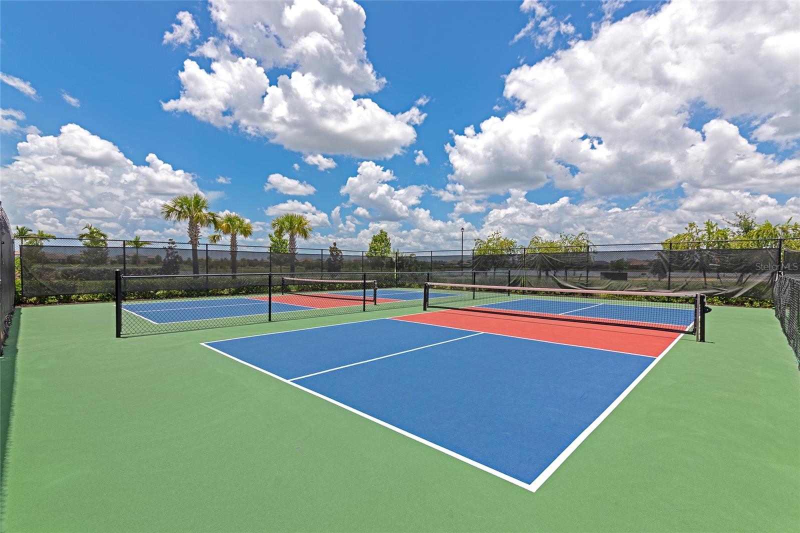 LORRAINE LAKES - Residential