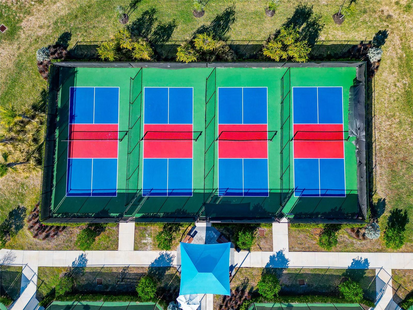 LORRAINE LAKES - Residential