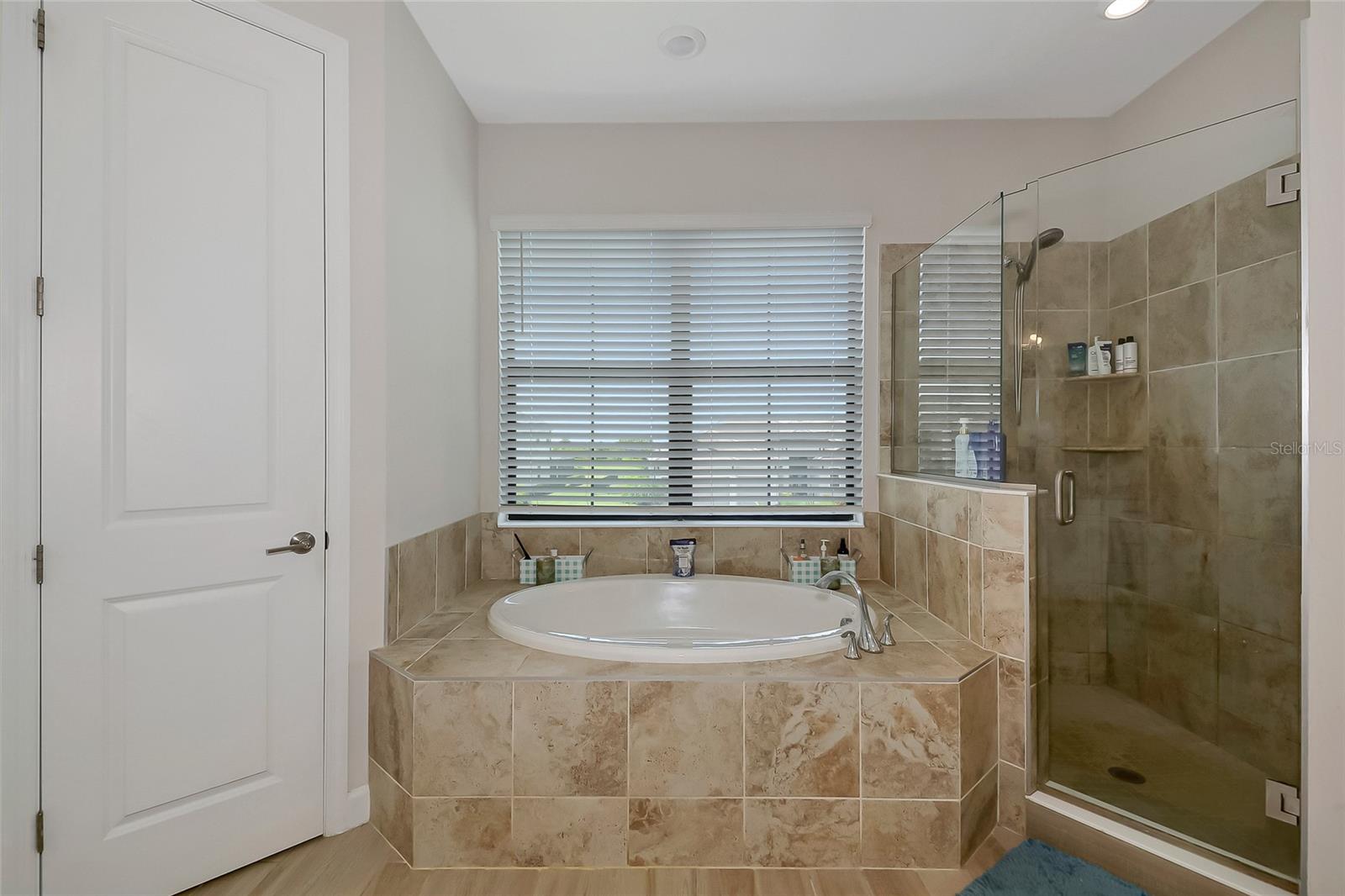 LORRAINE LAKES - Residential