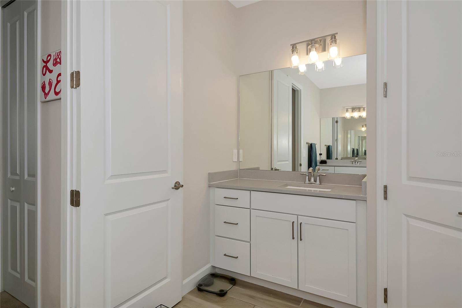 LORRAINE LAKES - Residential