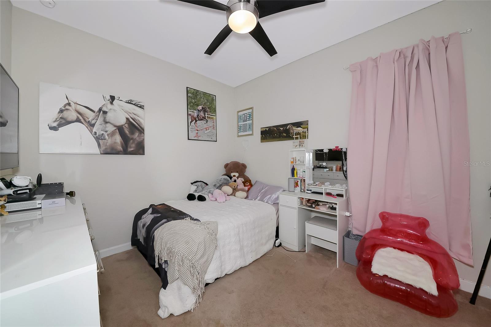 LORRAINE LAKES - Residential