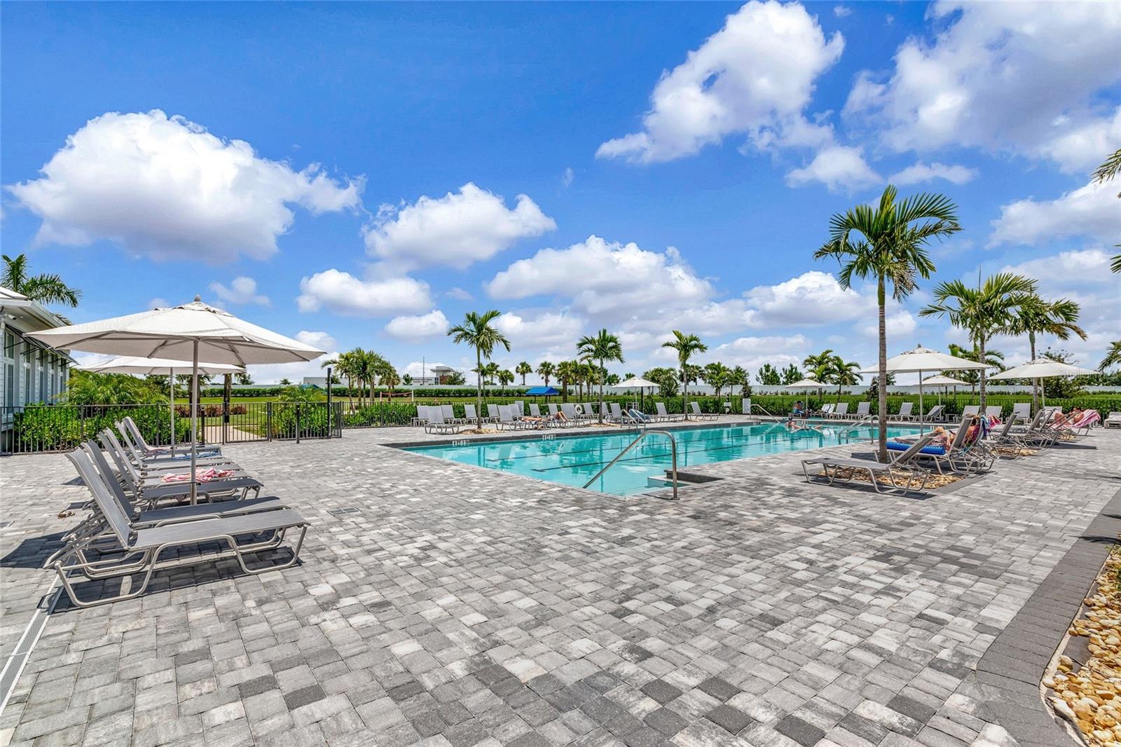 LORRAINE LAKES - Residential