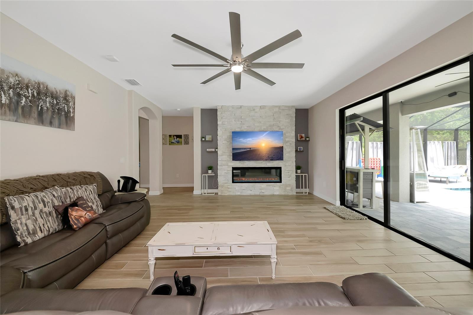 LORRAINE LAKES - Residential