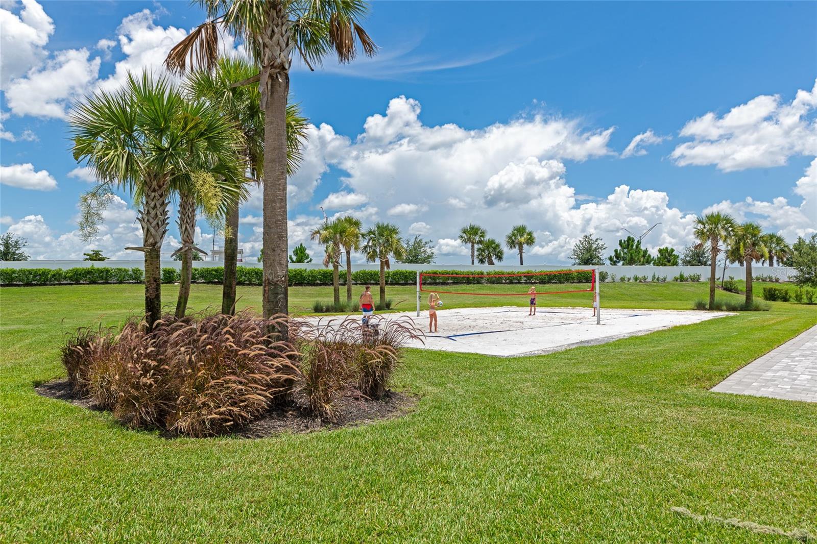 LORRAINE LAKES - Residential