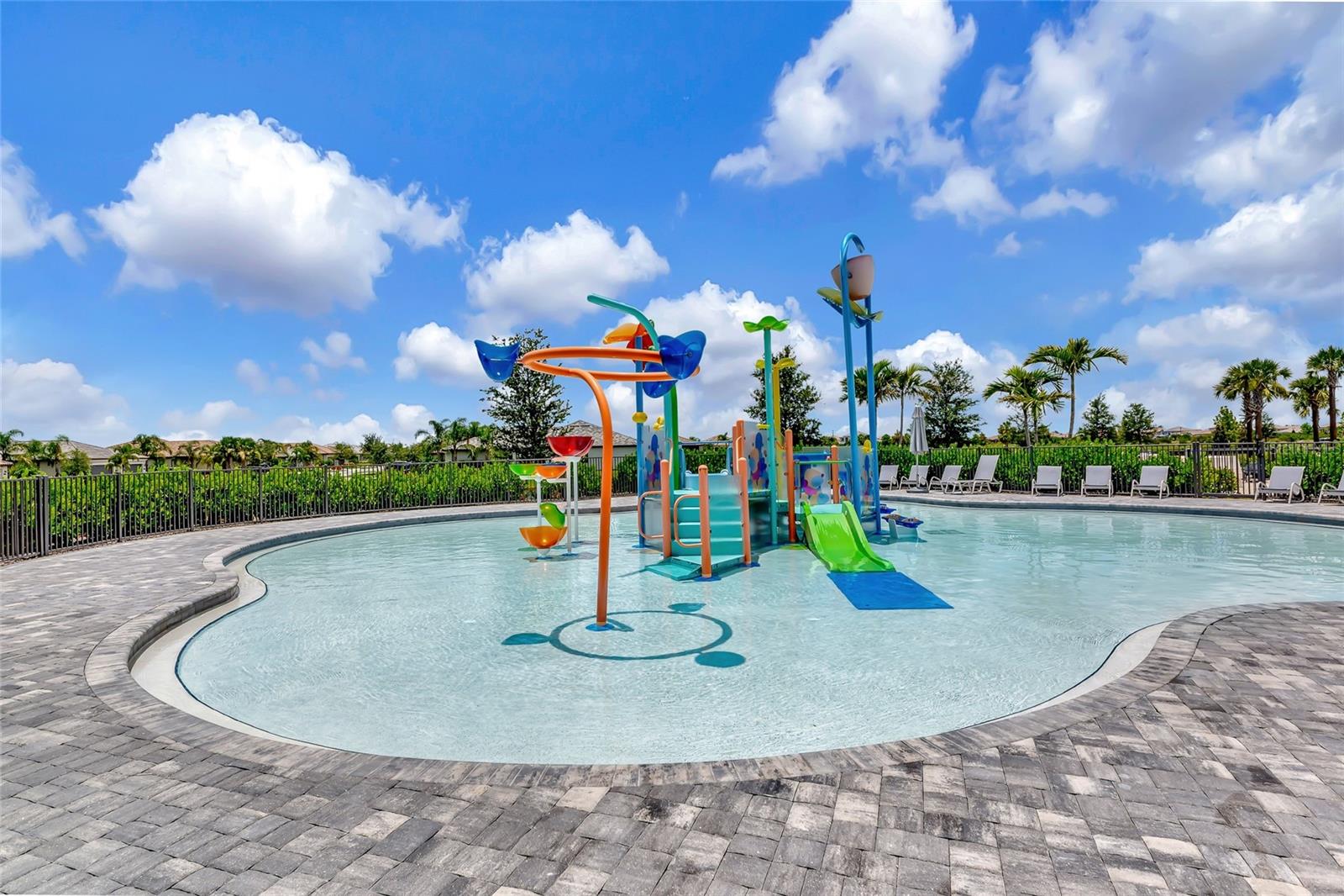 LORRAINE LAKES - Residential