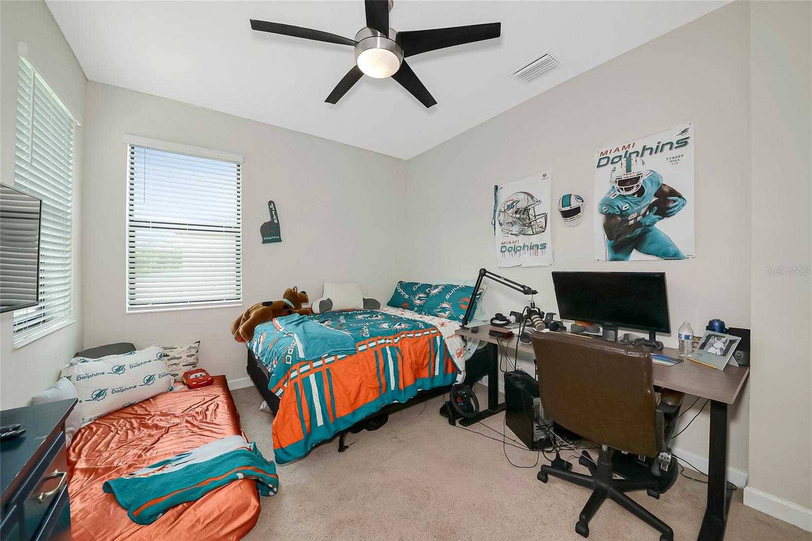 LORRAINE LAKES - Residential