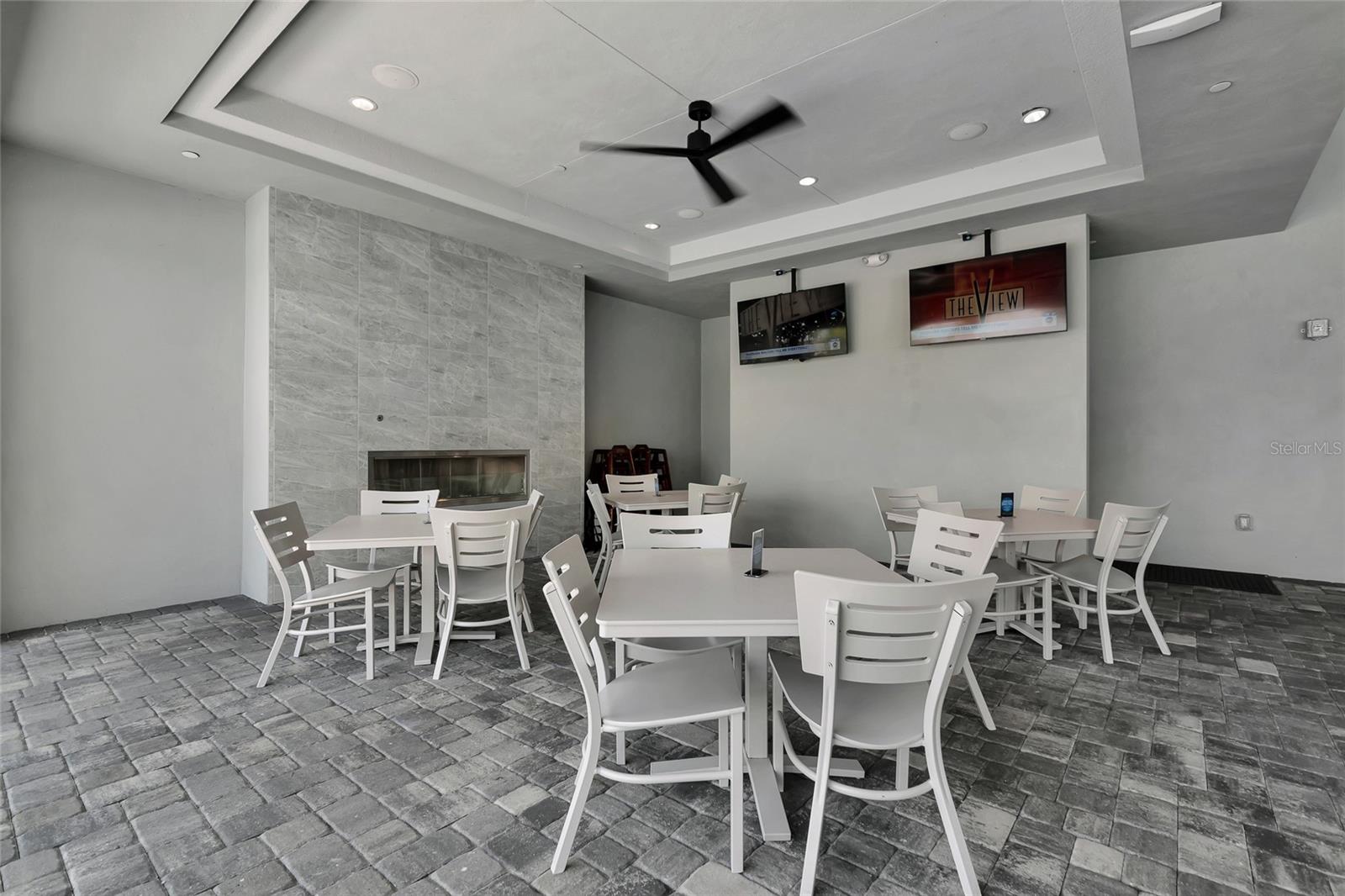 LORRAINE LAKES - Residential