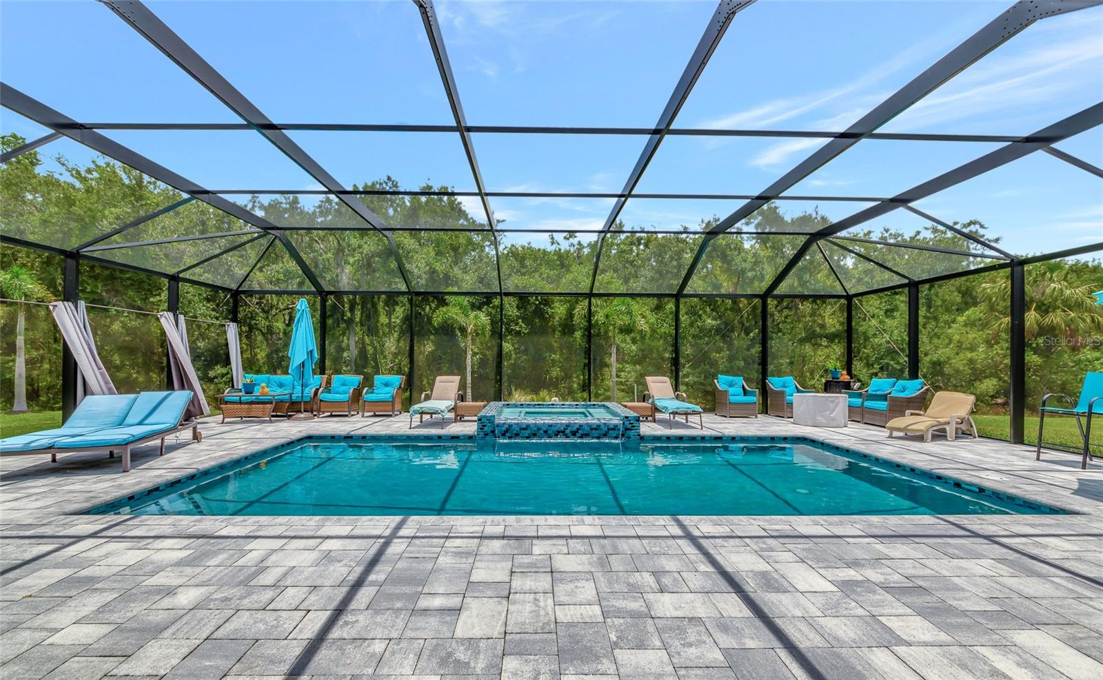 LORRAINE LAKES - Residential