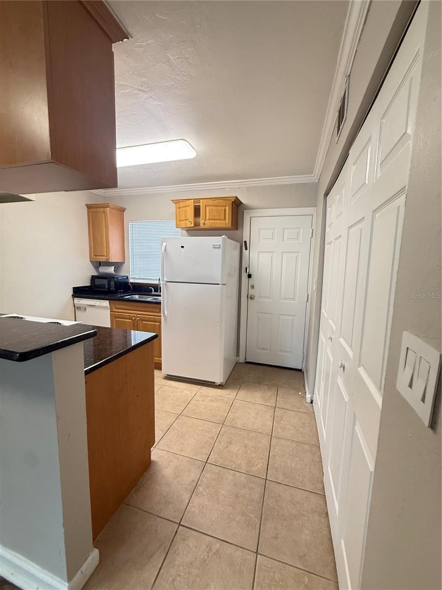 630 SW 10TH LANE 2 - Photo 2