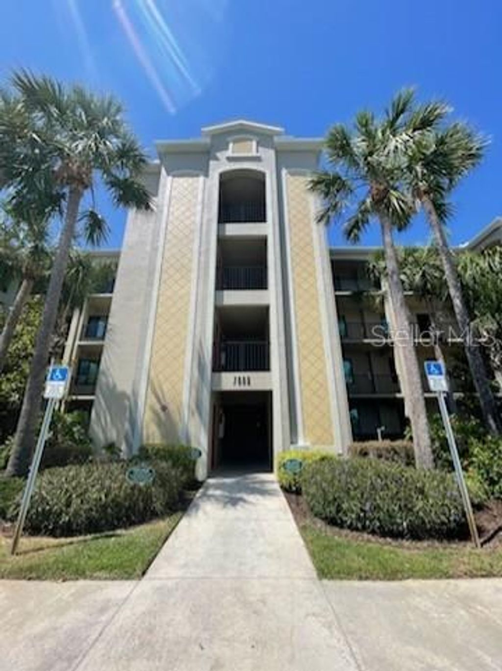 Photo of 7005 River Hammock Drive #404, Bradenton, FL 34212 (MLS # A4670800)