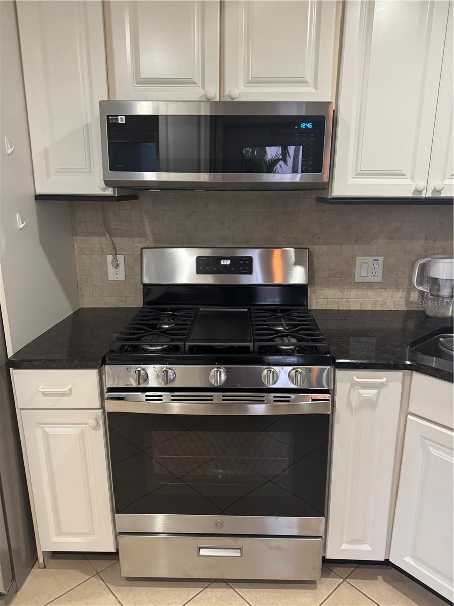 SHORE TOWERS - Residential Lease