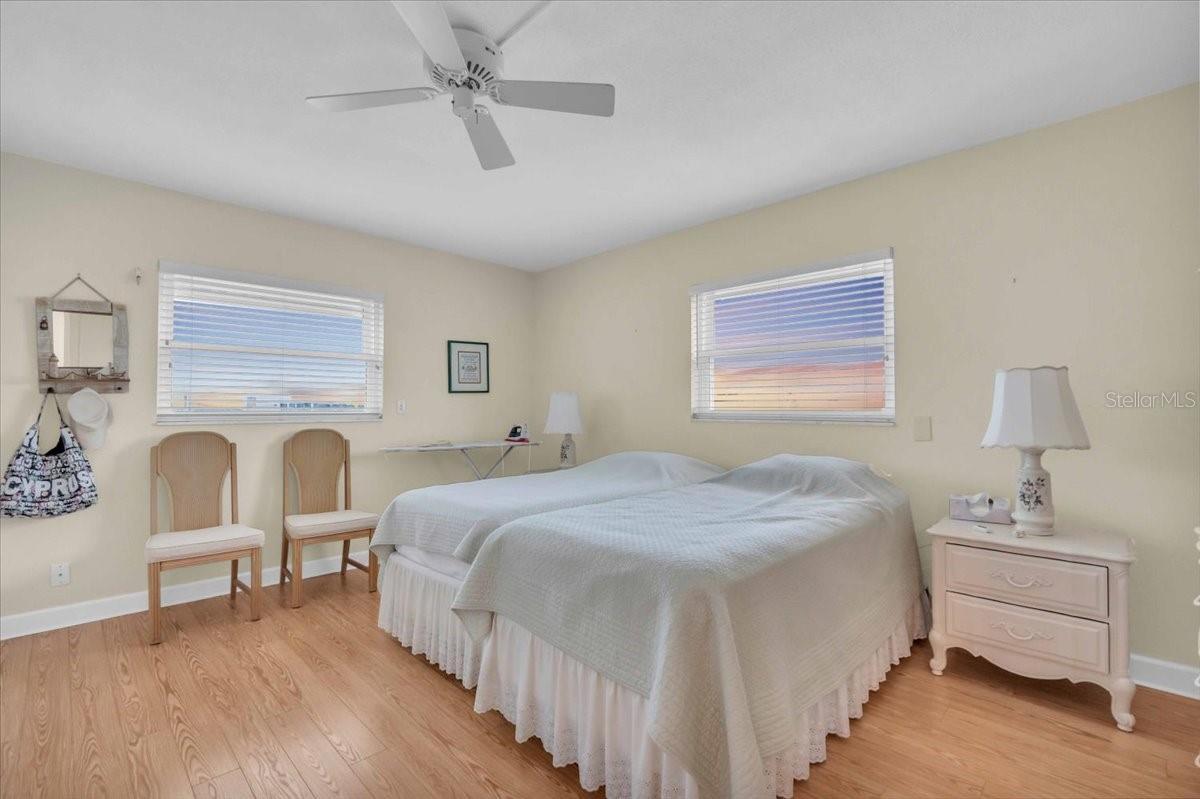 SHORE TOWERS - Residential Lease