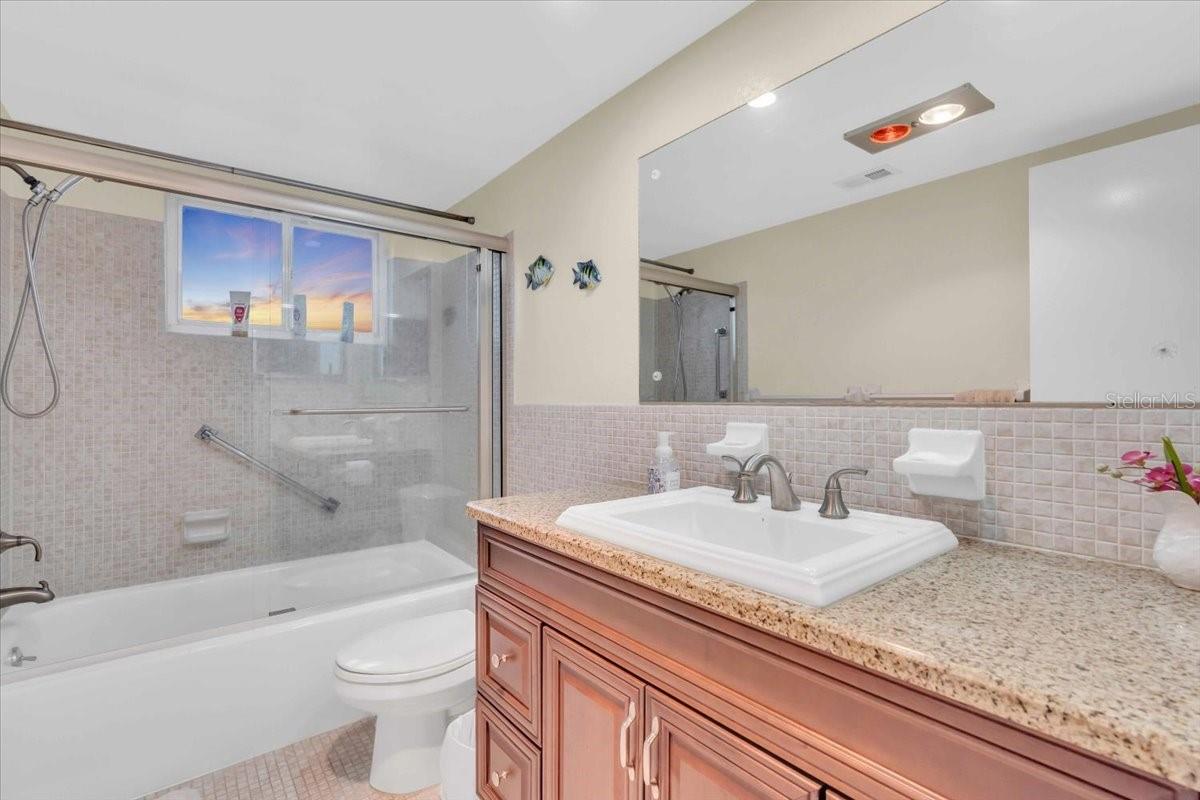 SHORE TOWERS - Residential Lease