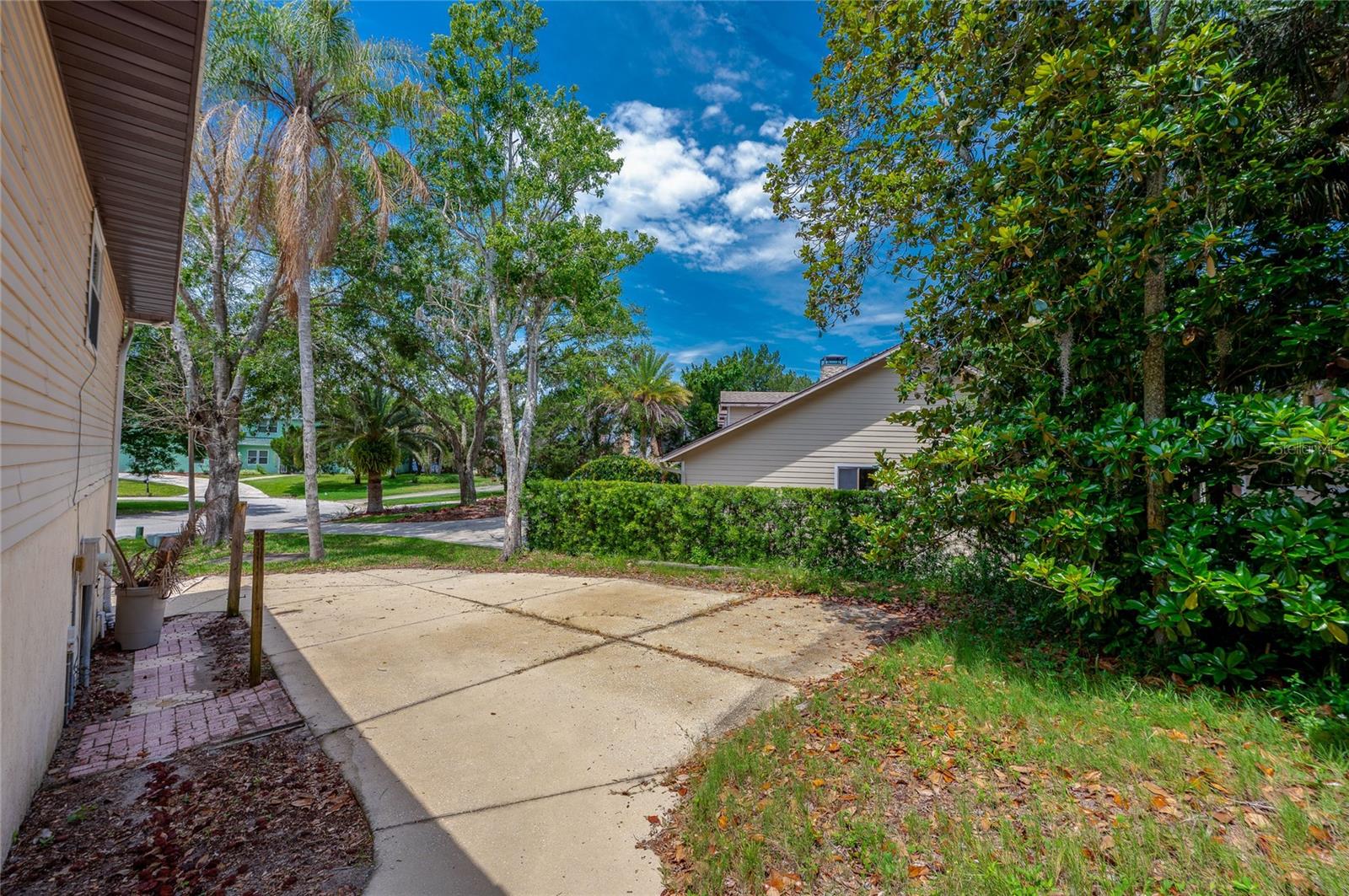 TOMOKA OAKS - Residential