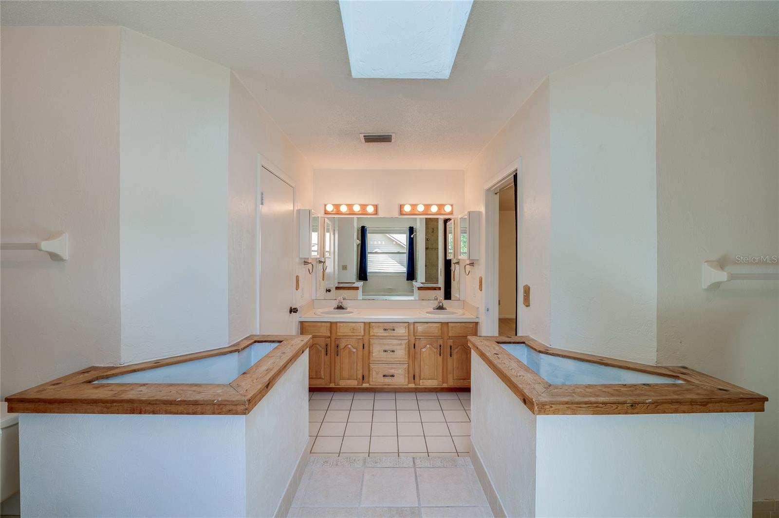 TOMOKA OAKS - Residential