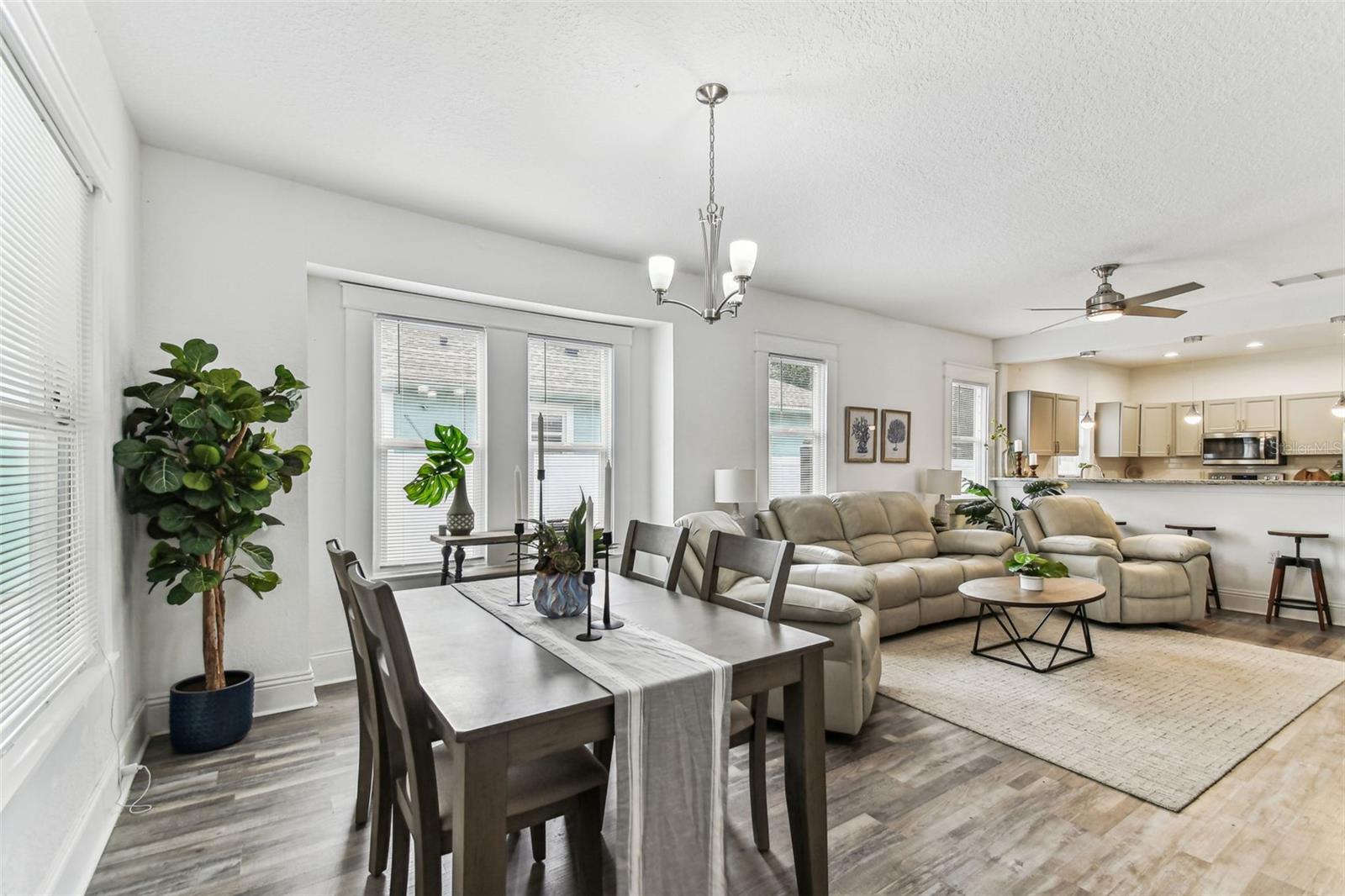 EVELYN CITY - Residential