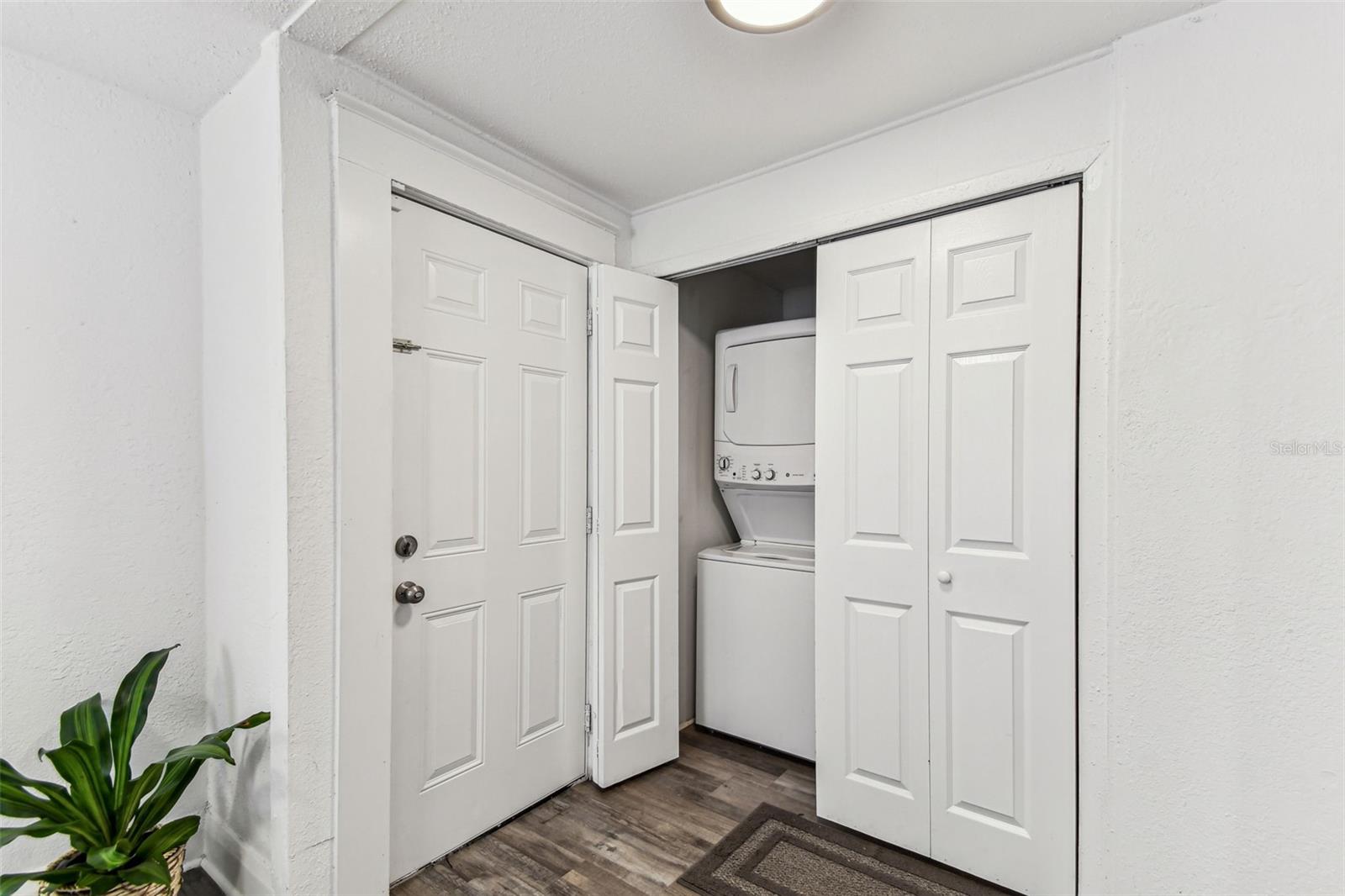 EVELYN CITY - Residential