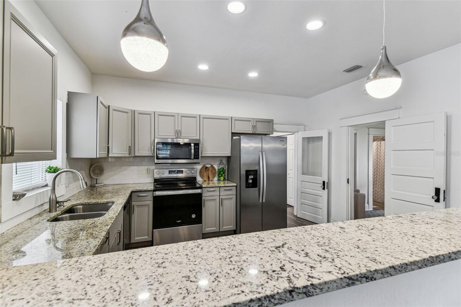 EVELYN CITY - Residential