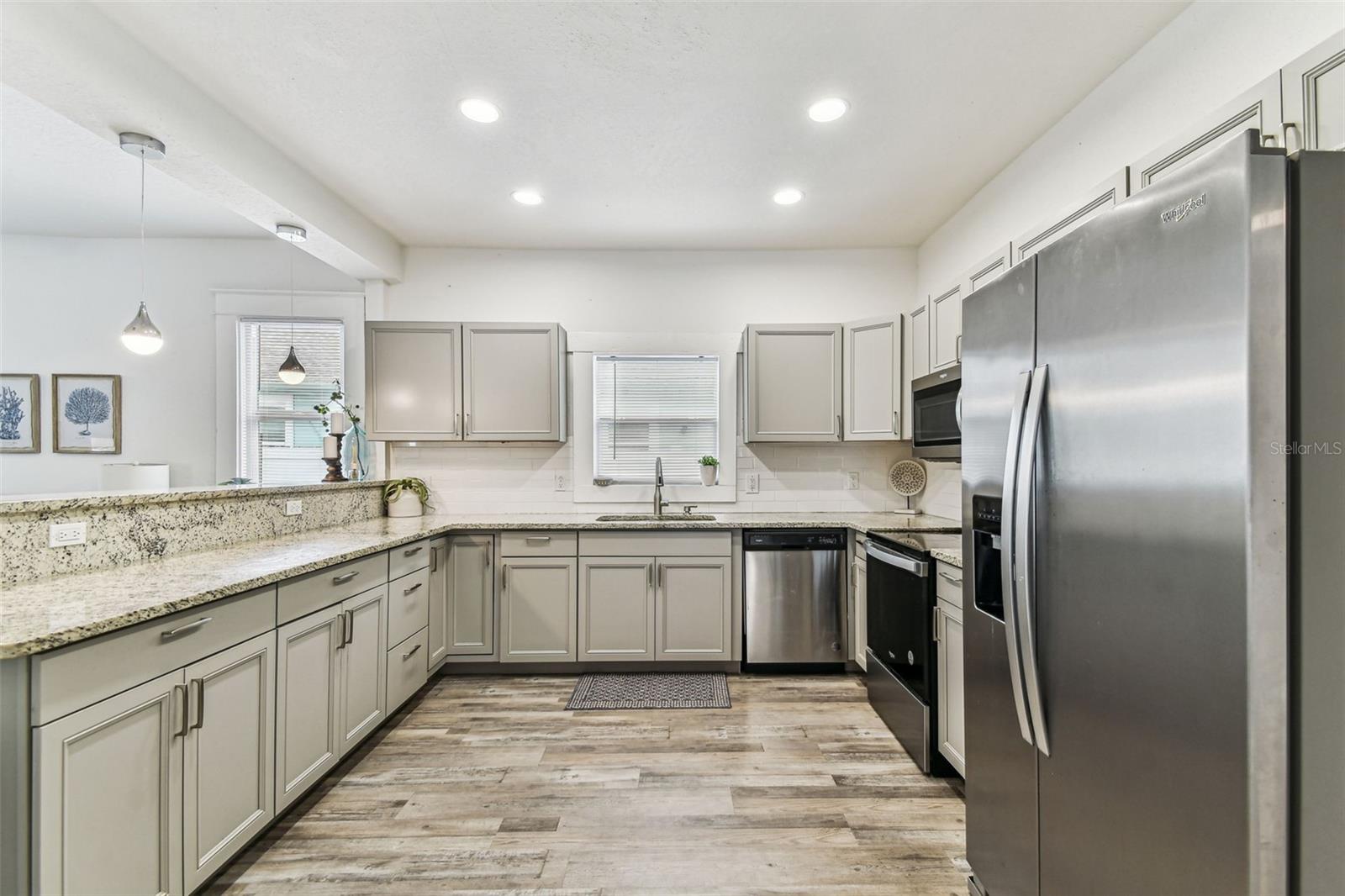 EVELYN CITY - Residential